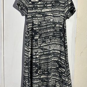 LuLaRoe Black and Cream Patterned Top